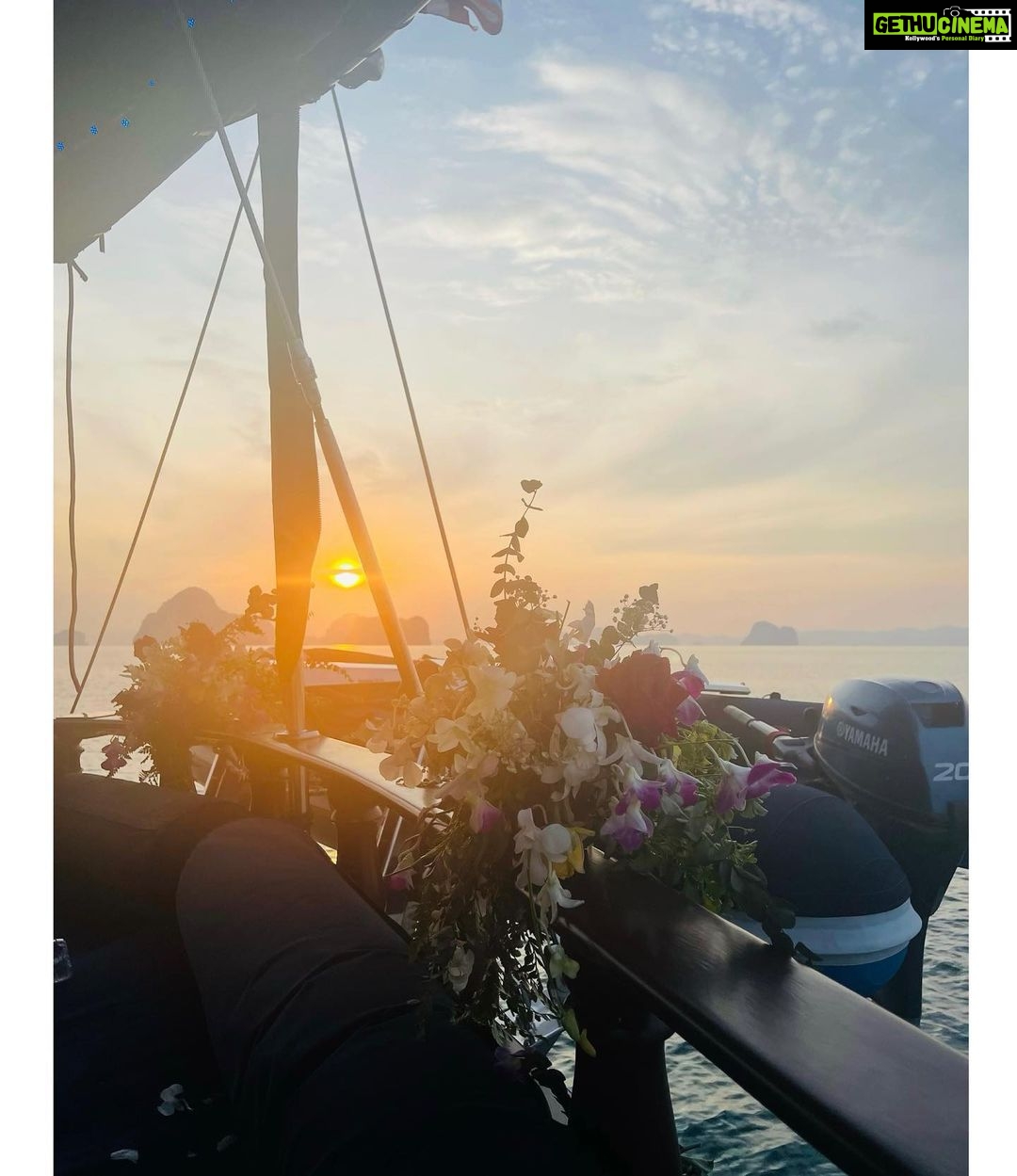 Anusmriti Sarkar Instagram - Chilling with the magical sunset 💕🧿🧿 #yacht #sunset #blue #sky #nature #love #flowers #holiday #vibes #yachtlife #holiday #chilling #as #anusmriti #anusmritisarkar #krabi #thailand Krabi, Thailand