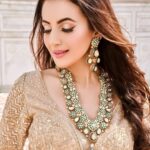 Anusmriti Sarkar Instagram – Shining bright with the beautiful designer jewels by @aashirwad.jewels ✨🧿🧿

📸 @pradhumna.sharma @ravipahujaphotography54 
Style @stylethesapien 
Outfit @swishbossofficial 
MUA @itoria_makeup_hairdesigns 

#jewellery #beautiful #polkijewellery #tajmahal #shooting #design #as #anusmriti #anusmritisarkar