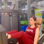 Anusmriti Sarkar Instagram - Work hard , workout harder and repeat ✨🧿🧿 #workout #gym #gymlife #wednesday #fitnessgirl #fitness #fitbody #gratitude #sweat #as #anusmriti #anusmritisarkar