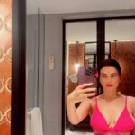 Anusmriti Sarkar Instagram - Hello mirror ✨🧿🧿 #selfie #mirrorselfie #pink #bikini #bikinigirl #weekend #sunday #selflove #sunday #as #anusmriti #anusmritisarkar JW Marriott Phuket Resort & Spa
