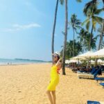 Anusmriti Sarkar Instagram - Beach vibes ✨🧿🧿 📸 @rinisarkar_rs 💕 #phuket #thailand #beach #sea #beautiful #vibes #gratitude #thisislife #as #anusmriti #anusmritisarkar #phuketthailand #jwmarriotphuket #sunkissed JW Marriott Phuket Resort & Spa