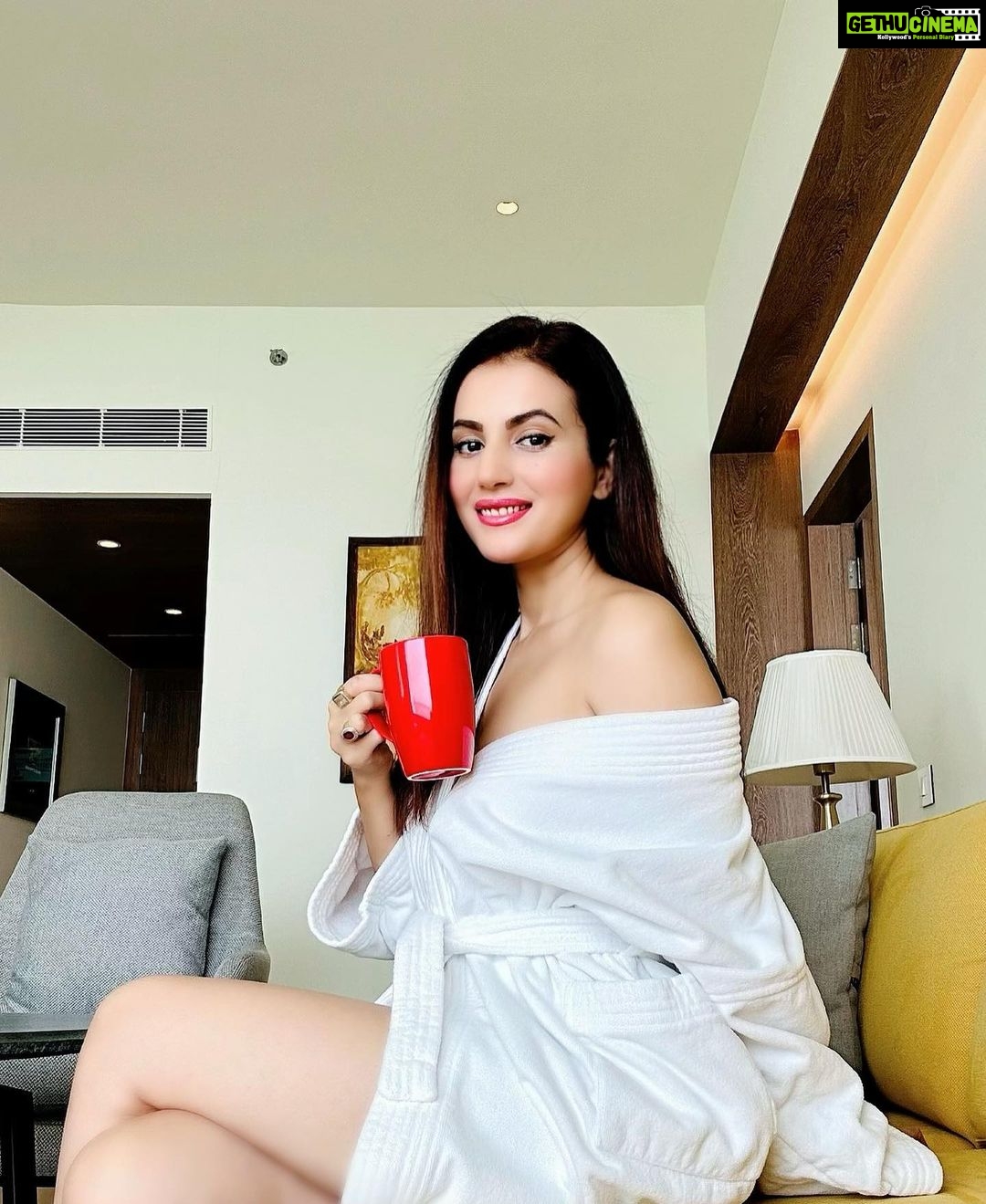 Anusmriti Sarkar Instagram - Obsessing with coffee n too comfy with my robe 💕☕️🧿🧿 #sunkissed #coffee #view #beautiful #vibes #robe #white #coffeeaddict #caffeine #weekend #sunday #as #anusmriti #anusmritisarkar #picoftheday