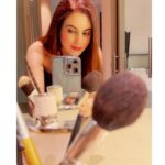 Anusmriti Sarkar Instagram - A day at work ✨🧿🧿 #shoot #workmode #shooting #selfie #mirrorselfie #tea #friday #vibes #as #anusmriti #anusmritisarkar #random #click #just