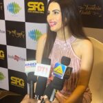 Anusmriti Sarkar Instagram - At the promotions of our movie “Hum Tumhein Chahte hain “ ✨🧿🧿 #media #event #bollywood #movie #blessed #grateful #as #anusmriti #anusmritisarkar #thursday #september Sun n Sand,Juhu