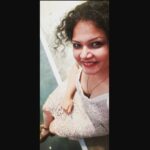 Anuya Bhagvath Instagram – 𝙲𝚑𝚒𝚕𝚕𝚒𝚗𝚐! 𝚆𝚊𝚗𝚗𝚊 𝚌𝚑𝚒𝚕𝚕 𝚠𝚒𝚝𝚑 𝚖𝚎? #𝚊𝚗𝚞𝚢𝚊 #𝚜𝚖𝚜 #𝚜𝚑𝚊𝚔𝚝𝚑𝚒 #𝚕𝚘𝚟𝚎 #𝚑𝚊𝚙𝚙𝚒𝚗𝚎𝚜𝚜