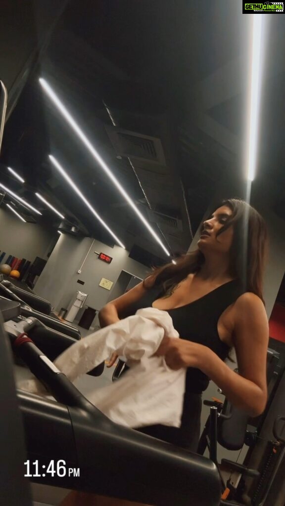Anveshi Jain Instagram - Sorry ,Couldn’t keep the jacket on ! #midnightworkout #sweat #hard #love #gym #cardio Bangalore, India