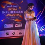 Anveshi Jain Instagram - Grateful to receive Mid-Day Most Promising Bollywood actress & Content Creator Award last night !!! Ps : My mom chose this outfit for me 🙈💭 @middayindia @rahupdaiwik @bhavinigoswami_ @mruchishah @sugarsilverscreenmedia and @quresh2018 #middayiia #middayindiainfluenceraward #IIA India