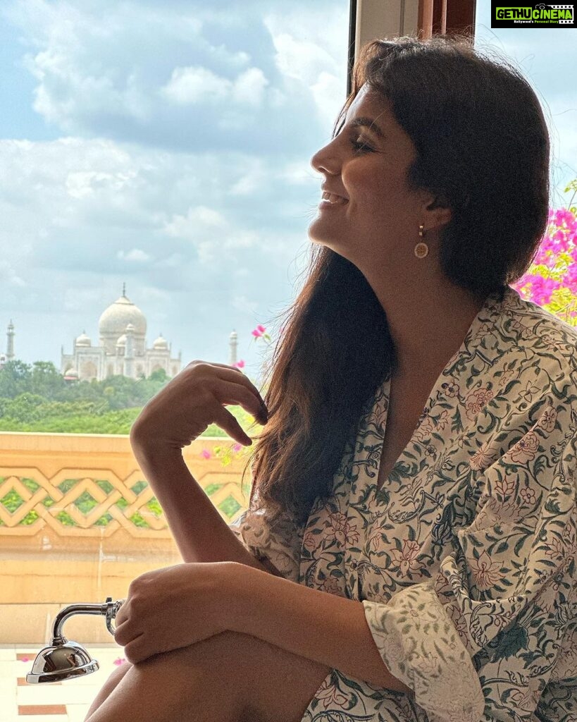Anveshi Jain Instagram - Can you see the Taj-Mahal too ? Agra, Uttar Pradesh
