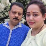 Aparajita Auddy Instagram – এই যে সেই লোকটা সব সময়ই আমার পাশে এমন একটা মুখ নিয়ে দাঁড়ায় পুরো আহারে বেচারা।এক্সপ্রেশনটা এমন যেন 26টা বছর আগে কি ভুল করেছে আর এখনো তার দন্ড দিয়ে যাচ্ছে আজকে সেই বিশেষ ভুলের দিনটি😆😆😆😆😆😆😆