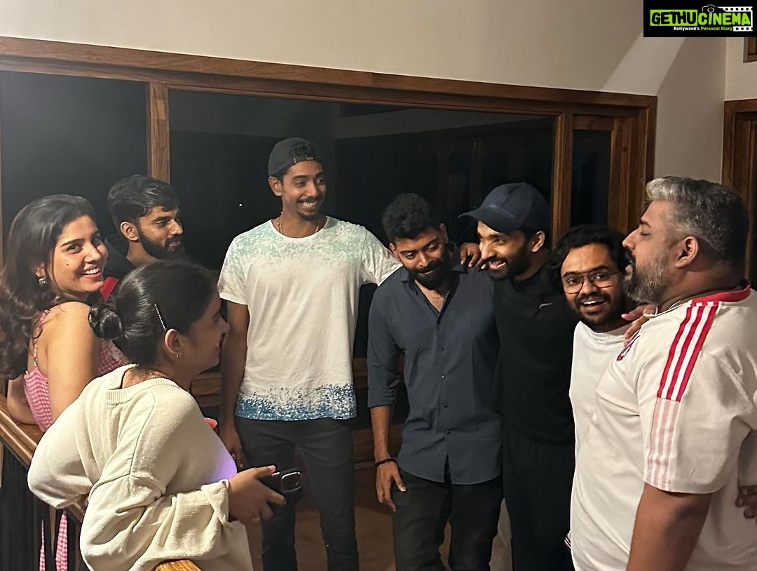 Aparna Balamurali Instagram - So much gratitude. So many reasons to be thankful for! This birthday was special in many ways. The biggest gift I could ever ask for, Good people and great memories. Even though few important faces are missing in the picture, I know how much effort you all took to make this happen. I love you guys for making it the most memorable day. Thank you @tho8amfarmstay for playing a biiggg and wonderful role in this. You guys made it extra special! Also thank you to all for all the wonderful wishes and blessings❤️ Kuttikanam