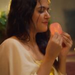 Aparna Das Instagram - From the spotlight to solitude, there’s beauty in both worlds. 🎭Chandrika Pushpaveda’s tranquil softness is my secret to balance. 🌼✨ Infused with the magic of 10 ayurvedic flowers, it’s a journey back to softness and tradition, embracing the petals of self-care. 🌸 @chandrikarealayurveda #aromatherapy #moisturizing #ayurveda #onam #kerala #tradition #realayurveda #malayali #coconutoil #softskin #touchofsoftness#petalsoftskin