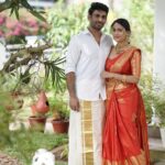 Aparna Vinod Instagram – ♥️

#family #redsaree #traditionalsaree #ethnicwear #malayali #keralagram #godsowncountry #kochi #home #onam #aparna #aparnavinod Home