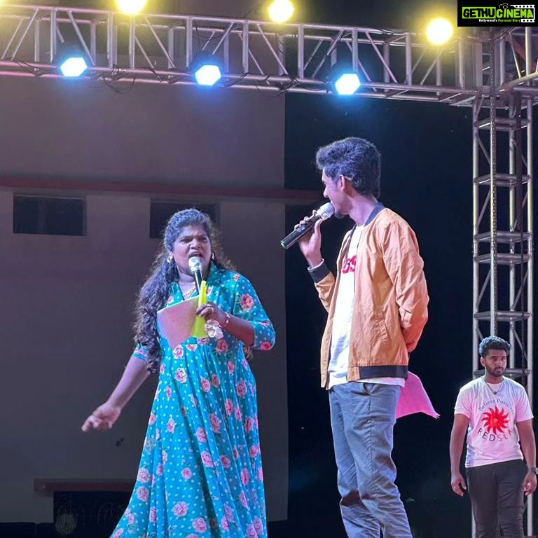 Aranthangi Nisha Instagram - Yesterday special show hosting by Bala and me vera level funnnnnn @bjbala_kpy outfit- @nilafashiondesigning makeup and hair @nish_makeover_artistry