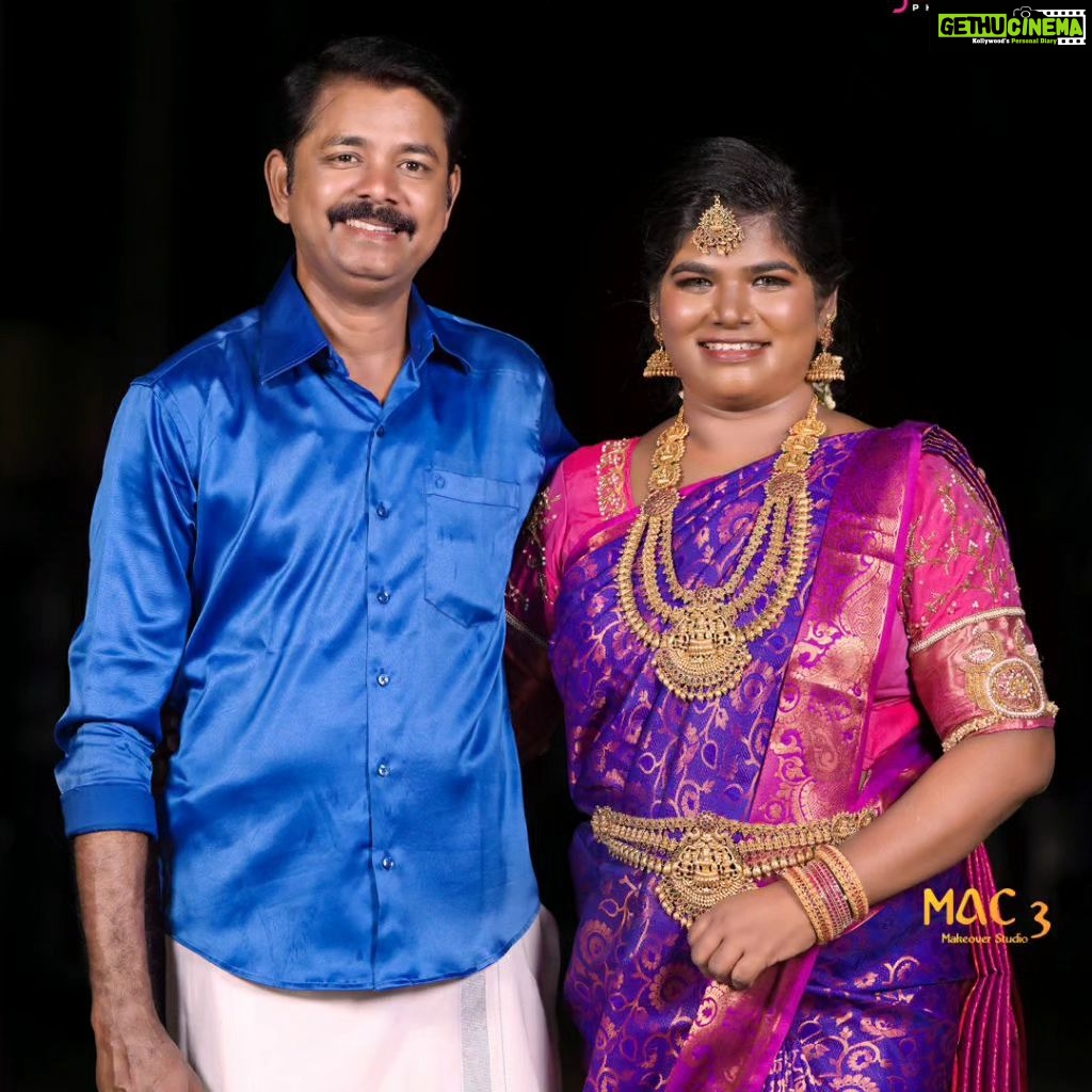 Aranthangi Nisha - 51.1K Likes - என் வாழ்கையில் நான் என்ன செய்தாலும் எனக்கு பின்னால் எப்பவும் நிழலாக என்னையும் என் கனவையும் சுமந்து நிற்கும் என்னவனோடு கரம் கோர்த்து 13 ஆண்டுகள் ஆகிவிட்டது.... வாழ்த்துக்கள் tangameeee coustume: @lakshmiboutique2021 @sreekamakshisilk makeup and hair: @mac3makeoverstudio blouse : @suda_rii photo pic: @jaihindh_photography