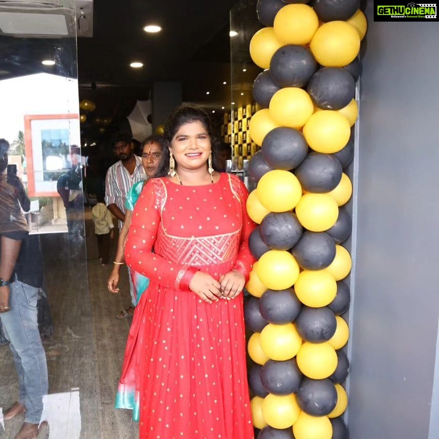 Aranthangi Nisha Instagram - Shop opening event Thank u so much beautiful coustume @elitetrendyfashion Thank u darling very beautiful coustume