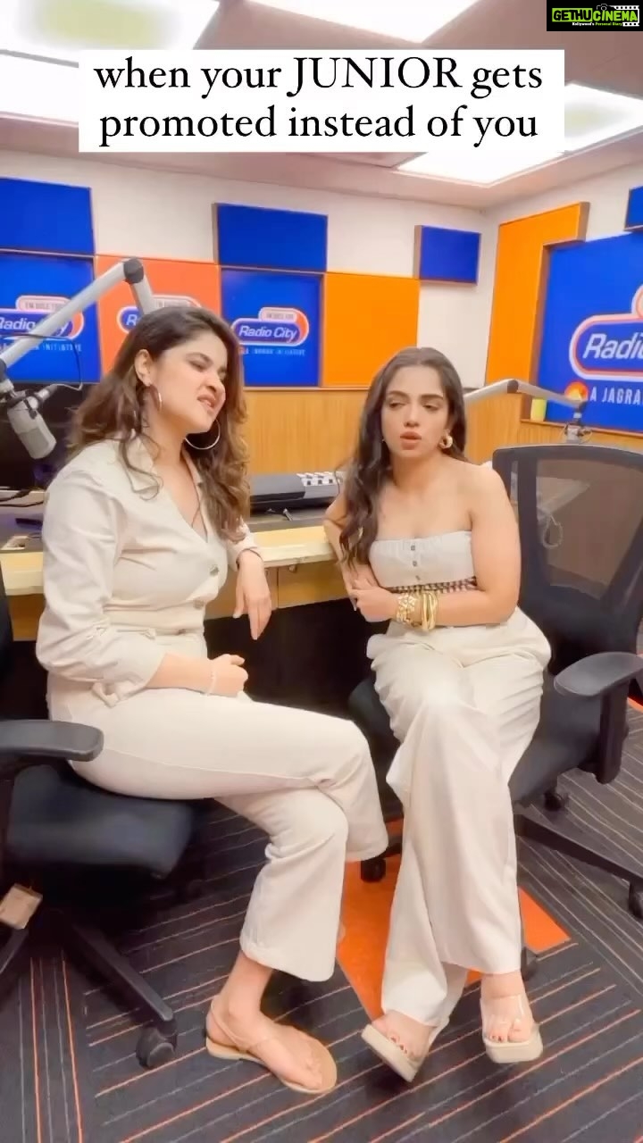 Archana Instagram - Tag your sachin 😂😂 Also one with the birthday girl @ahsaassy_ happy birthday 🤞🏆