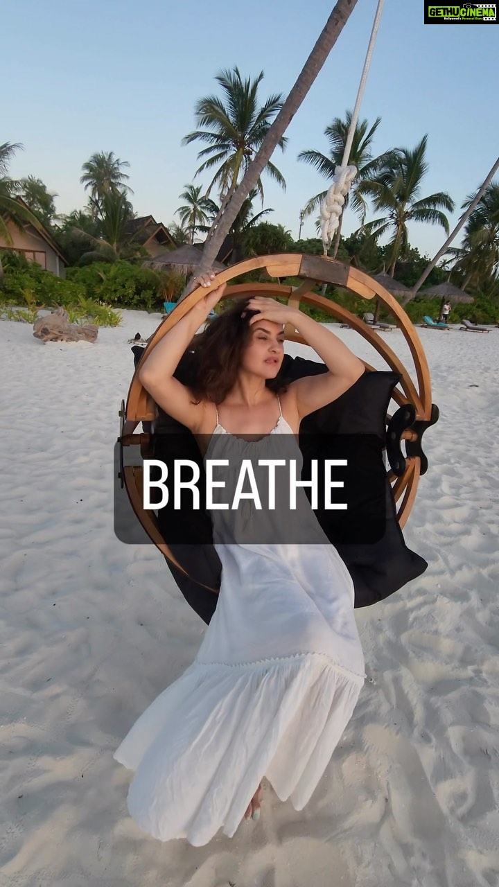 Archana Instagram - Just reminding everyone here to take a deep BREATH🩷🤗🫶 #alliswell . . . #swing #sea #vitaminsea #ocean #beachbum #love #maldives #fushifaru #travel #photography #easy #breezy