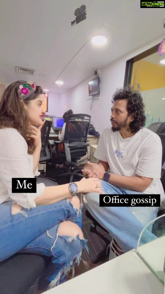 Archana Instagram - Our office bestie is @nakash_aziz wbu ? Tag that person 🤣🤣