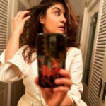 Archana Instagram - In my #walkincloset . . . #iphone14 #pro #shotoniphone #home #selfie #mirrorfie #walkinwardrobe #preshoot #clickclick