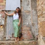 Archana Instagram - I want the Sand Water Mountains .. sea breeze & the sun please … Bass itna Saa khaaao hai 💚 Begur, Spain