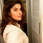 Archana Instagram - In my #walkincloset . . . #iphone14 #pro #shotoniphone #home #selfie #mirrorfie #walkinwardrobe #preshoot #clickclick