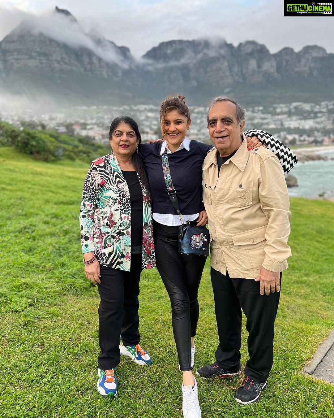 Archana Instagram - The diva to the deviiiii(s) & fulll famjam in a beauty of #capetown Cape Town, Western Cape