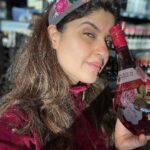 Archana Instagram - & the #sun is out …. But the humidity ☹️😣🤪 🌤️ Frands kapde sukha lo & Rooh-afza pee lo …. 😜 Johannesberg International Airport
