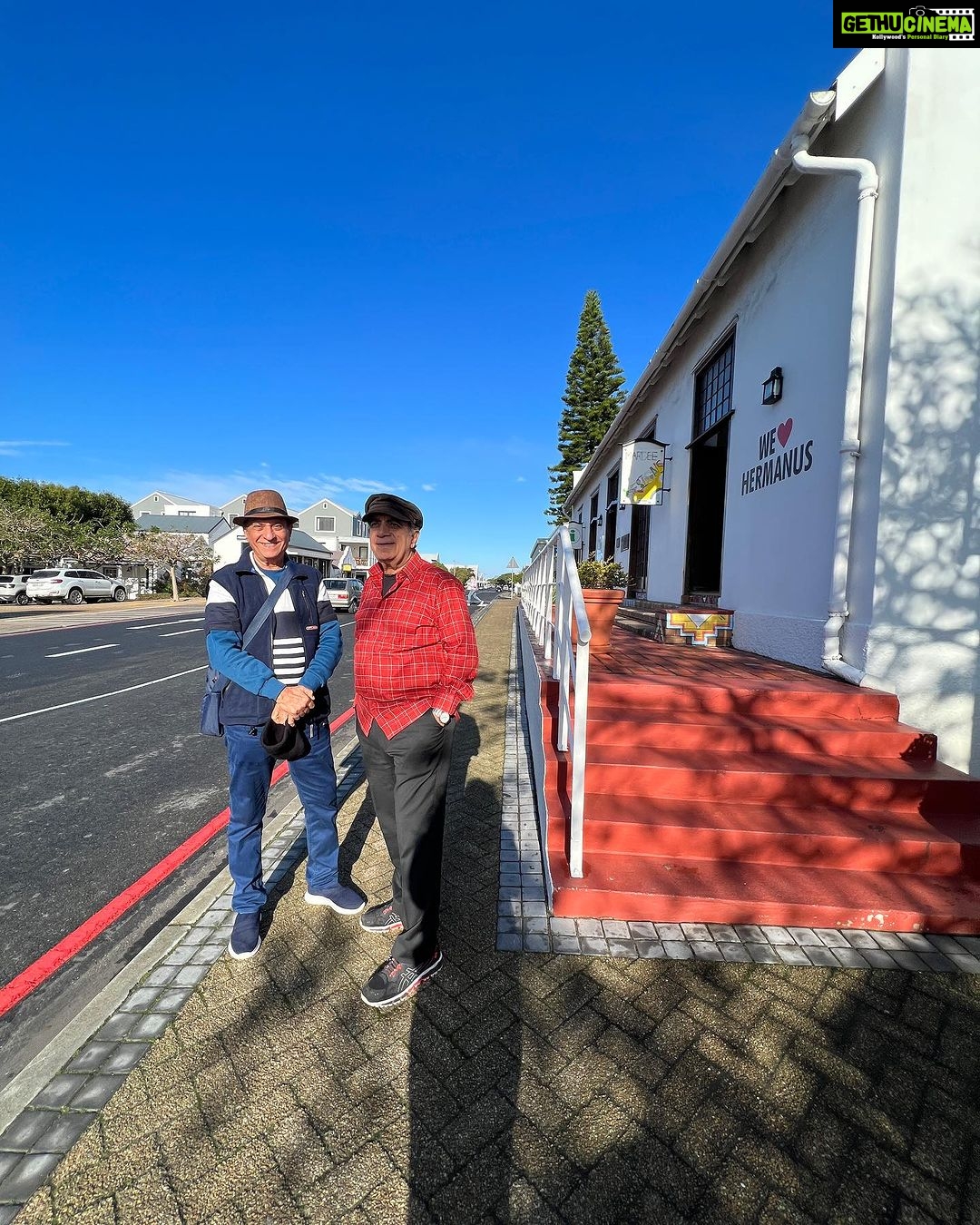 Archana Instagram - Another coastline beautiful quaint town called #hermanus π―π§Ώπ©΅ππ«Άπ₯ . . . #family #vacay #gardenroute #southafrica #coast #beach #nature #mountains #pappa #love #joy #walk #littlethings Hermanus, Western Cape
