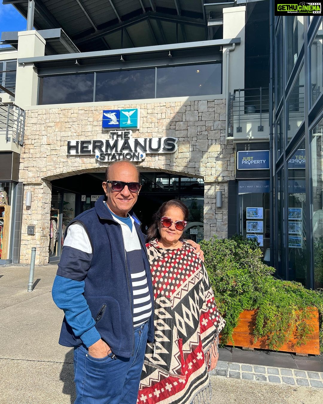 Archana Instagram - Another coastline beautiful quaint town called #hermanus π―π§Ώπ©΅ππ«Άπ₯ . . . #family #vacay #gardenroute #southafrica #coast #beach #nature #mountains #pappa #love #joy #walk #littlethings Hermanus, Western Cape