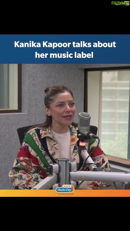 Archana Instagram - π΅ Unveiling the beats of @kanik4kapoor 's musical journey, as she shares the insights of her music label β¨πΆ . . You can watch the entire interview of Kanika Kapoor in conversation with @archanaapania on our YouTube channel. . . . . #KanikaKapoor #KanikaKapoorFans #bollywood #radiocityentertainment #RadioCity
