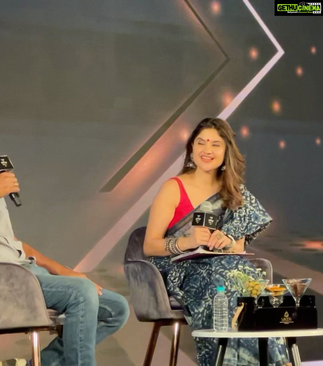 Archana Instagram - Such an earthy chat with a creator who has made such rich VARIED content for us #chillarparty #dangal #chichore #bawal his love for #children #cinema #writing all at parπππ―πΌ @niteshtiwari22 ji aap badhiyaaaaa NAHEEN SUPER BADHIYA INSAAAN hain π«π―πβοΈπ . . . #masterclass #bollywoodhungama #chitchat #letstalk #films #bollywood #niteshtiwari #sogood hee Taj Lands End, Mumbai