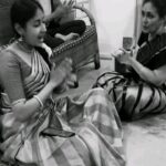 Archana Jois Instagram - परित्राणाय साधूनां विनाशाय च दुष्कृताम् | धर्म-संस्थापनार्थाय संभवामि युगे युगे || 4-8 || For the protection of good, for the destruction of the wicked & for the establishment of righteousness, I'm born in every age! . Hope y'all had a blessed Janmashtami! ☺️