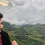 Archana Shastry Instagram - Shooting in Chikmagalur was a much needed oxygen burst into our mind, body and thoughts...... completely got engulfed by the clouds and the nature’s beauty 😇 Pic captured by @actorysr #nature #chikmagalur #health #excessoxygen #traveldiaries #archanashastry #archanajagadeesh