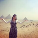Archana Shastry Instagram - Here’s offering u guys ..... the #pyramidsofgiza #throwback #hindimovie