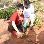 Archana Shastry Instagram – Pure happiness was what we felt accepting this challenge #GreenindiaChallenge 
From @deepthi_vajpeye_tv9 and planted 3 saplings. Further I nominate @madhumithasivabalaji @nehaamishra @namanshaw @prachithaker_official @iamashimanarwal @nandaa_actor to plant 3 🌱 to take up the challenge 🌱🌳. I thank @MPsantoshtrs garu for this great initiative