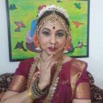 Archana Shastry Instagram – I Woke up really early and surprised myself as I did her hair and make up for her performance and she looks sooo gorgeous ❤️ 🧿 #nofiltersneeded #mommiedearest 
My mom’s dance performance today….. offering her tribute to her beloved teacher SHOBHANAIDU GARU 🙏🏻 
Happy to see mom perform for her guru ….. and huge respect to SHOBHANAIDU garu 🙏🏻. Teacher we miss you