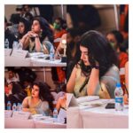 Archana Shastry Instagram - Looking over and trying to judge 🧐lol Photography @akfotography_ Judging women of different age groups was indeed tough!!!! But what was worth the whole evening was the thought that every woman believed in her own identity and displayed utmost confidence . Very inspiring it was ...... #archanjagadeesh #archanashastry #saree #womenwholovesaree Radisson Blu Plaza Hotel Hyderabad Banjara Hills