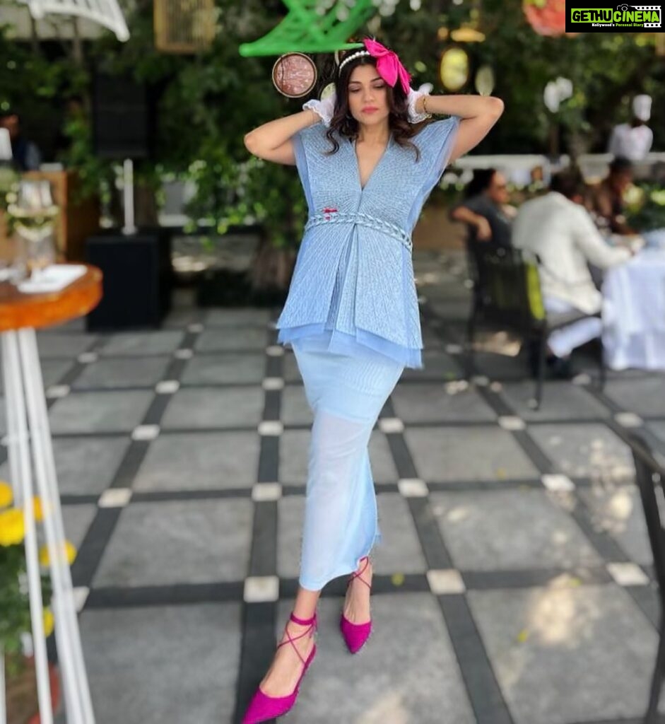 Archana Vijaya Instagram - 33 weeks pregnant and trying to dress in theme, all thanks to @rohitgandhirahulkhanna ! Alice in Wonderland 🌸🍼🍄♥🍬🐰