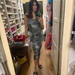 Archana Vijaya Instagram - #preggersbutmakeitfashun 😝😂 #newhaircut too for good measure ! ♥️ #sobersaturdays is a recurring theme now ! #boredomisdangerous 😂😂😂😂😂