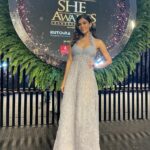 Archana Vijaya Instagram - Honoured to be hosting the prestigious She Awards in my city of joy - Kolkata. Thank you @telegraph and @abpanandatv for having me be a part of a galaxy of accomplished and shining stars ! 💫🌟 HMU - @makeup_abhijithchanda Styling - @dhruvadityadave Outfit @geishadesigns Coordination and photography - @chakrabortysaionee ♥️♥️♥️