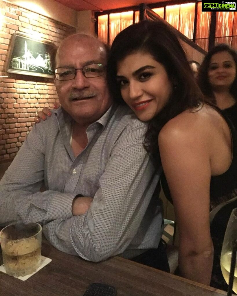 Archana Vijaya Instagram - Gone, but never forgotten. 😊 Not a single day goes by when I don’t think of you papa. ♥ Life is never the same after you lose a parent, there’s a void that cannot be filled no matter how many distractions you may have or how hectic your life is, you always think of them no matter what. But, you find solace in the memories and the wonderful times one had . 😊 I hope you are happy and healthy wherever you are, I can feel your presence and I know you are watching over us all the time. Till we meet again. I love you papa . 🙏🏼♥ #oneyearago