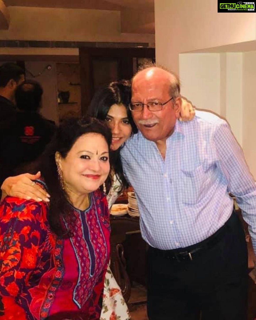 Archana Vijaya Instagram - Gone, but never forgotten. 😊 Not a single day goes by when I don’t think of you papa. ♥️ Life is never the same after you lose a parent, there’s a void that cannot be filled no matter how many distractions you may have or how hectic your life is, you always think of them no matter what. But, you find solace in the memories and the wonderful times one had . 😊 I hope you are happy and healthy wherever you are, I can feel your presence and I know you are watching over us all the time. Till we meet again. I love you papa . 🙏🏼♥️ #oneyearago