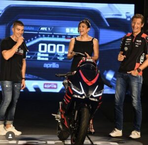 Archana Vijaya Instagram - As you can see I’m very serious about my job !! 😜😄

Super fun evening launching the sexy @apriliaindia RS457  sports bike in India ahead of the very first MotoGP in India ! A very proud moment for the entire Piaggio team ! 👏🏼👏🏼👏🏼

Thank you @toastevents_in for a great show ! As usual ! 😄😄