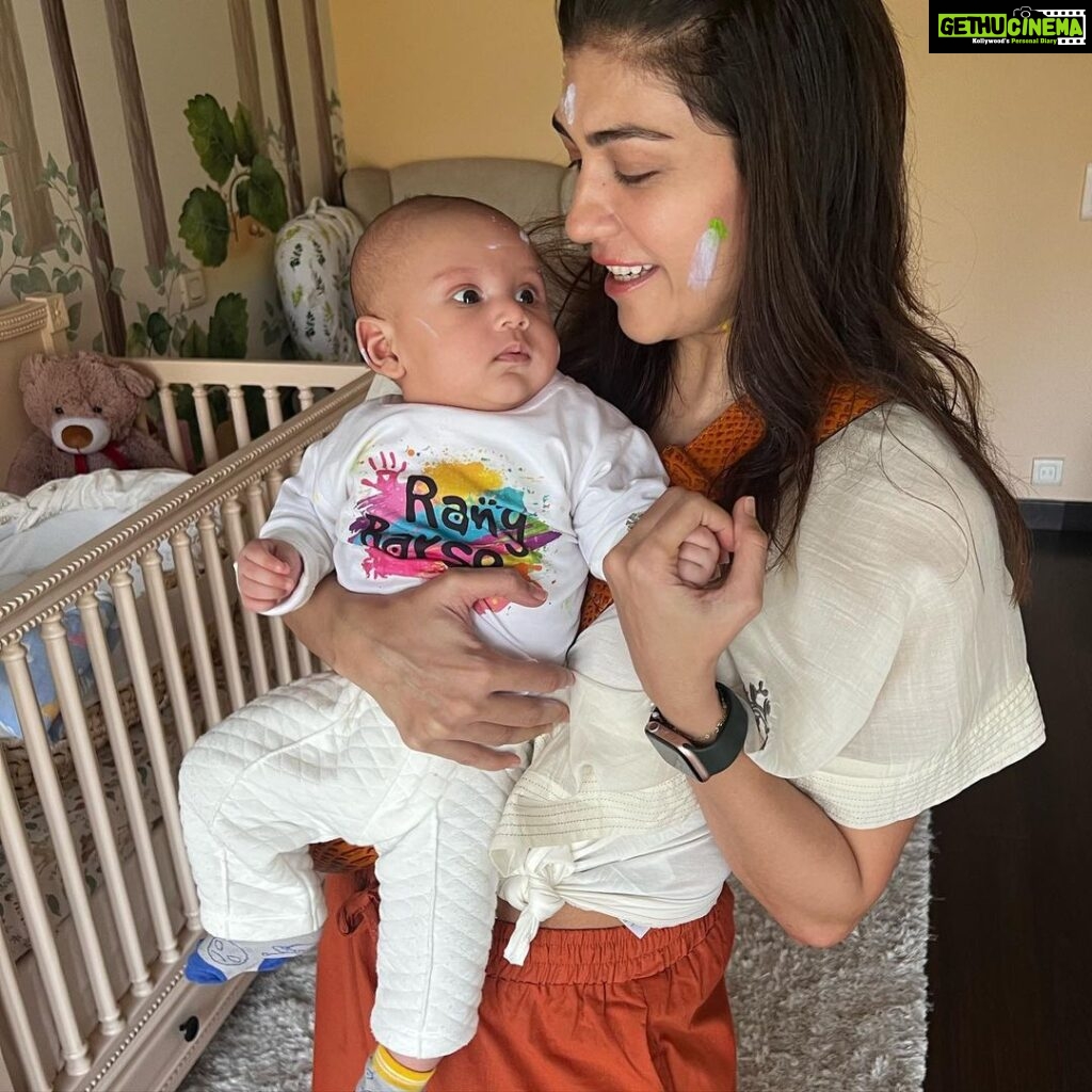 Archana Vijaya Instagram - Mothers Day is everyday to be honest, but now that I’m a mom I totally get the hype ! 😜😃 #bestfeelingever 😊♥