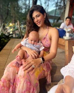 Archana Vijaya Instagram - Happy happy birthday @prateek.klove !!! Love you long long time ! 

Stay blessed and crazy as you are, and may the good times never stop !! 💕🌊🌴☀️