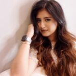 Arishfa Khan Instagram - Simple but significant 🪞🦢🤍🫧