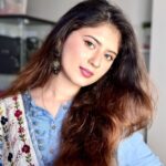 Arishfa Khan Instagram - Let your soul glow🤍❄️✨
