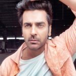 Arjan Bajwa Instagram - Mood and shade of pastels. . . . . . #arjanbajwa #bollywood #actor #actorslife #photooftheday #lookoftheday #entertainment #showtime #showbiz #shooting #motivation #reels #instadaily #mood #viral #mensfashion #menshair #saturday #vibes