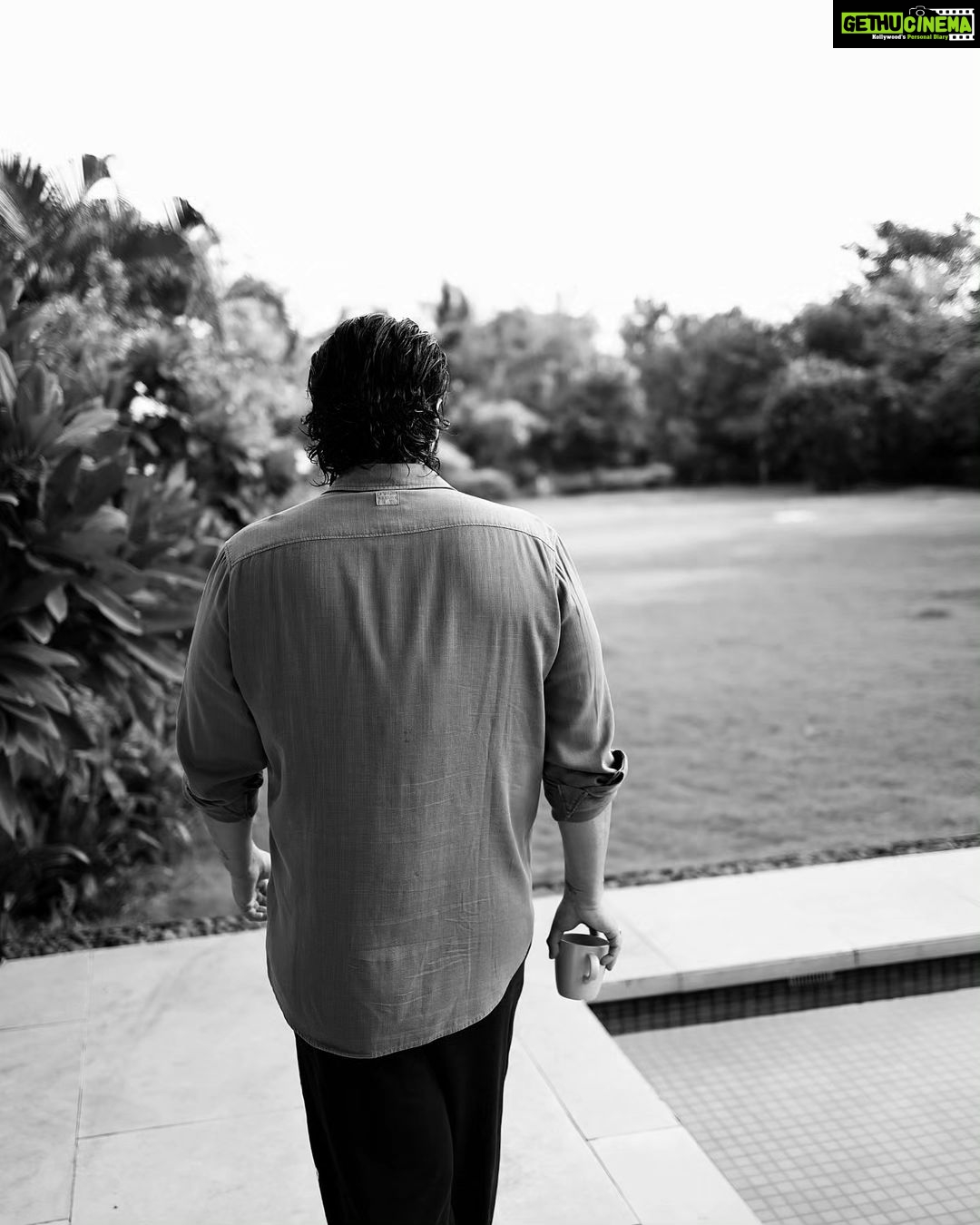 Arjun Kapoor - 404.6K Likes - Life is short, make your weekends long...
#longweekend #mood #photodump