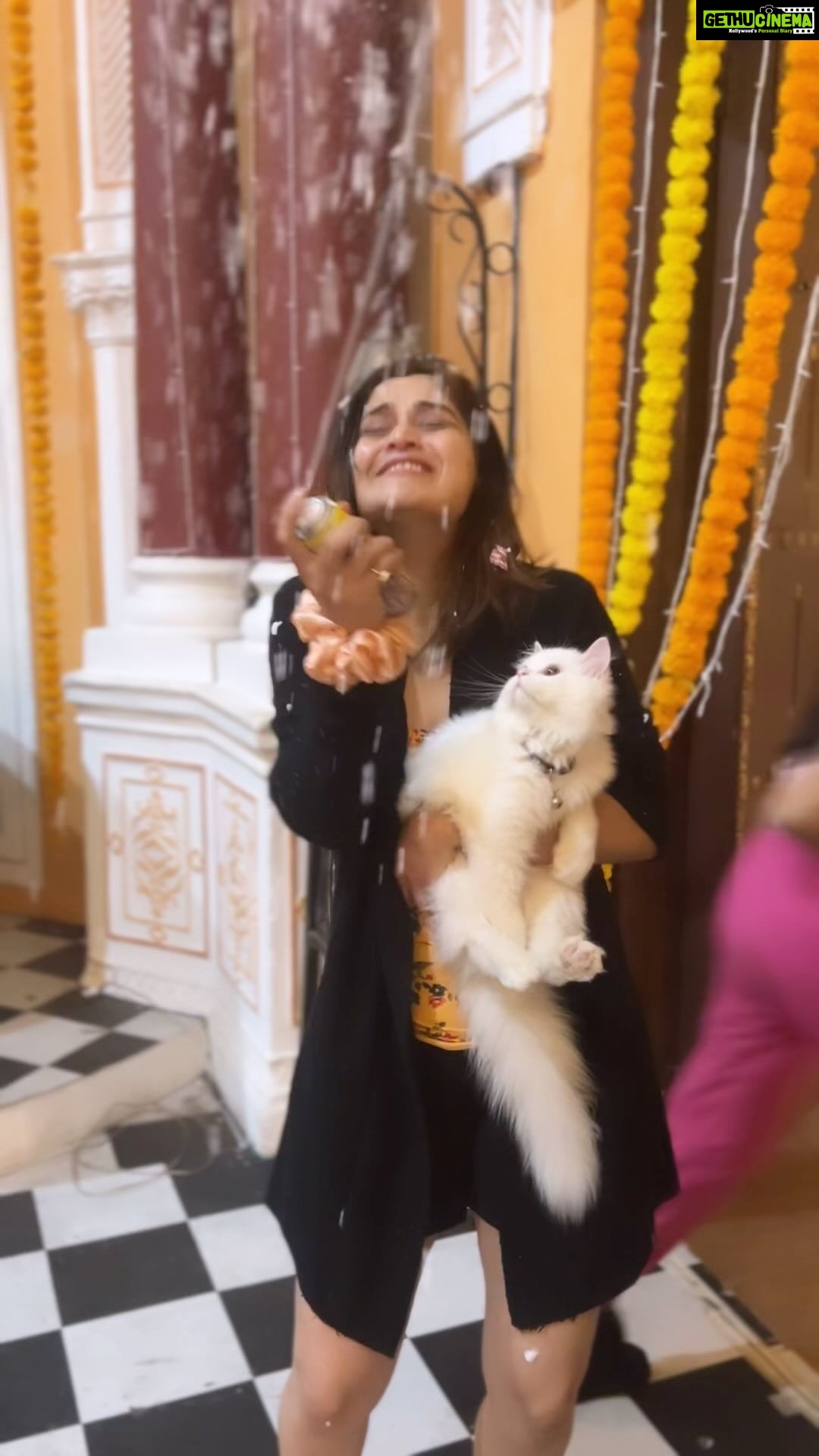 Arti Singh Instagram - Blessed 😇 @preetikachauhan19 thank u for sharing this joy Rumi with all of us ..